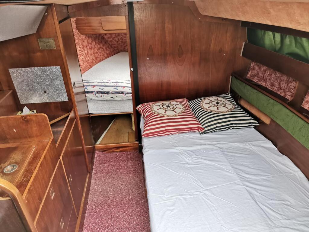 Hotel Ubytovani Na Jachte à Lipno nad Vltavou Extérieur photo